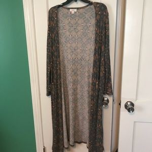 Lularoe Sarah sweater